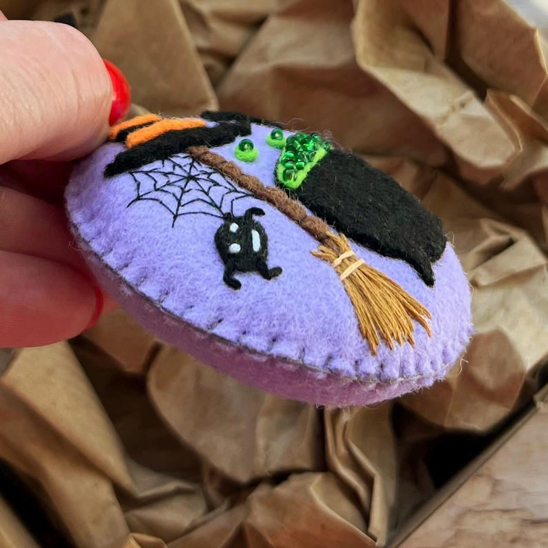 Halloween Witch Cauldron Felt Ornament, Custom Embroidery Halloween Ornament, Cute Ghost Pumpkin Cat Ornament, Hanging Decoration, Spooky Halloween Gift HFOR05