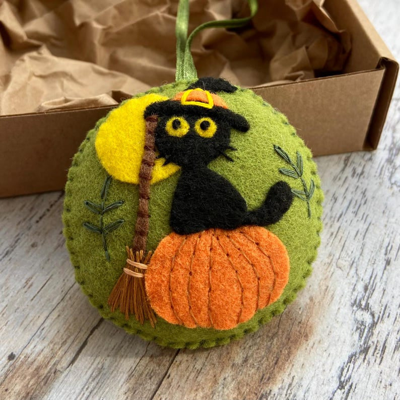 Halloween Cat Witch Felt Ornament, Custom Embroidery Halloween Ornament, Cute Pumpkin Cat Ornament, Hanging Decoration, Spooky Halloween Gift HFOR06