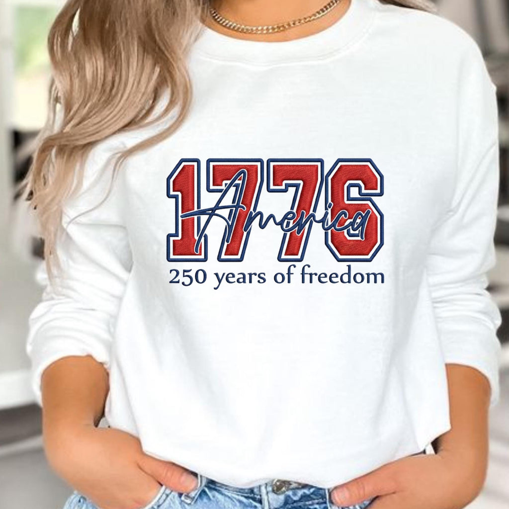 250 Years of Freedom Embroidered Sweatshirt, America 1776 Statue of Liberty Shirt, Patriotic 4th of July Crewneck, USA Independence Day Gift (Copy)