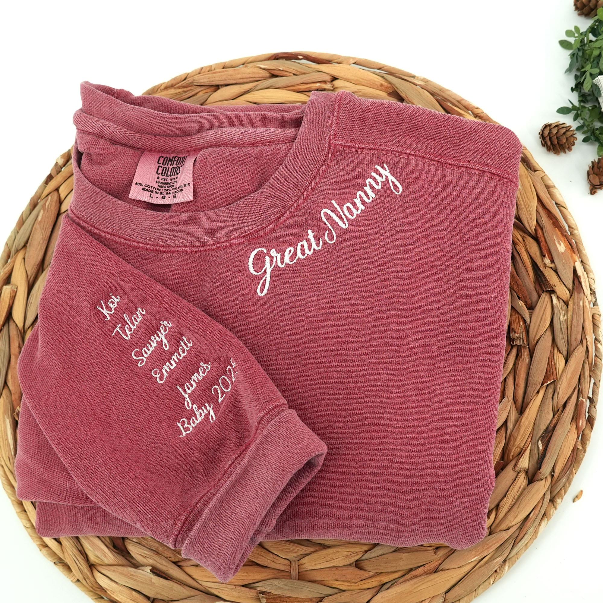 Custom Embroidered Grandma Sweatshirt – Personalized Nana Shirt, Minimalist Mimi Sweater, Cozy Gift for Grandma
