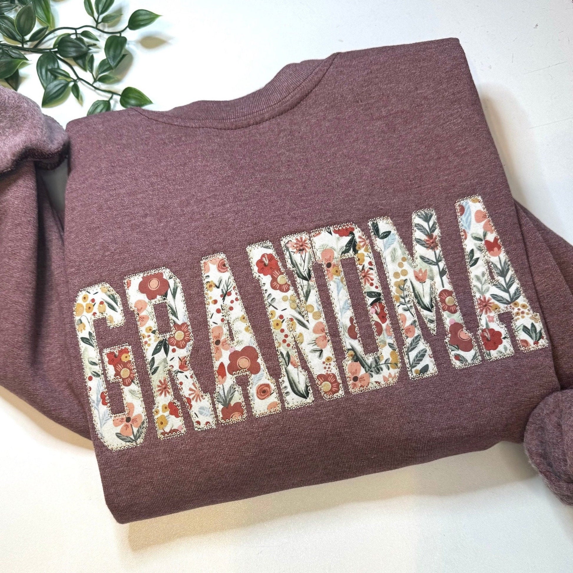 Grandma Sweatshirt, Embroidered Grandma Sweatshirt, Personalized Gift, Floral Appliqué Sweatshirt, Mother's Day Gift, Birthday Gift for Mom