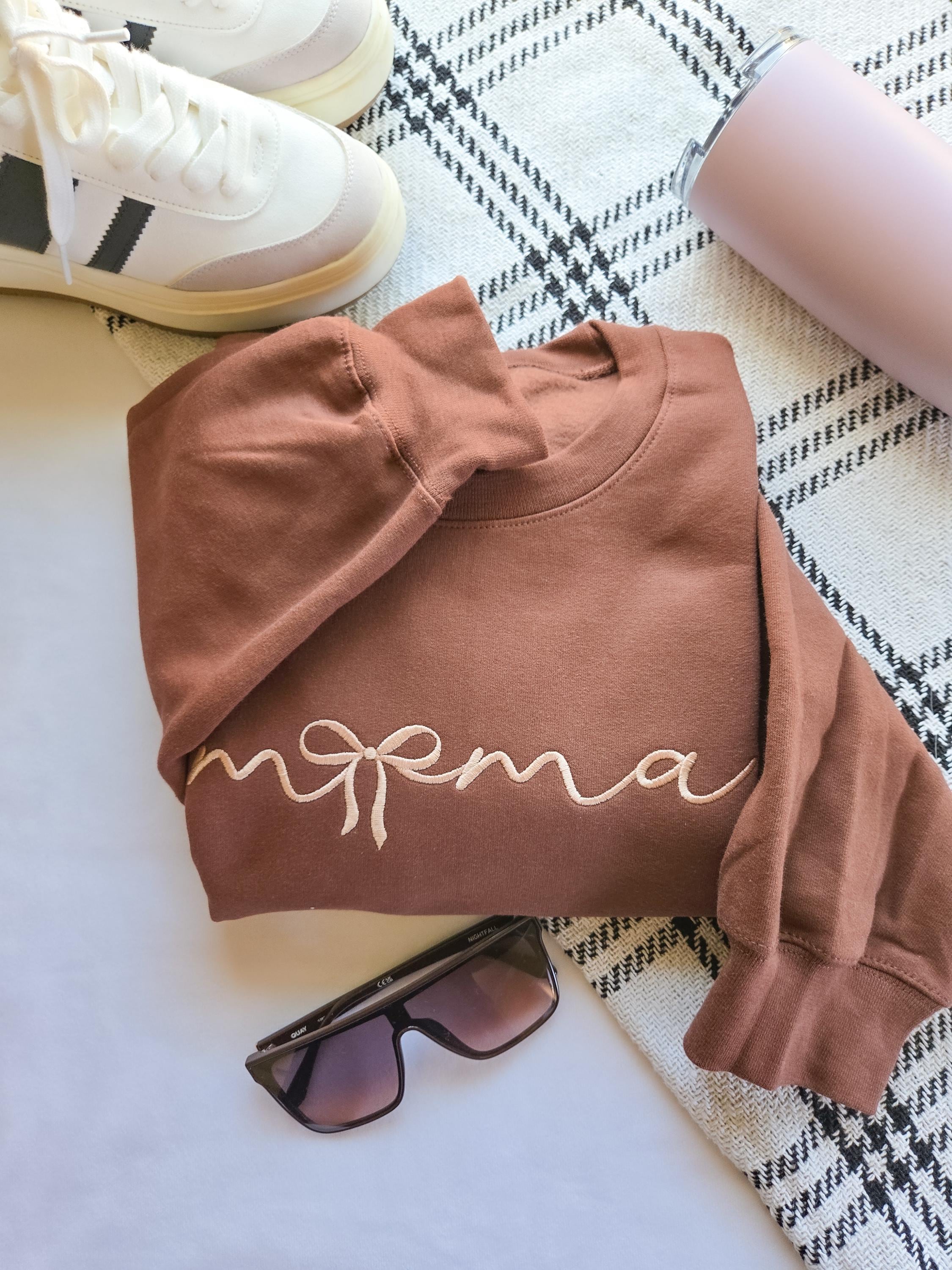 Embroidered Mama Sweatshirt, Trendy Bow Coquette Crewneck, Cozy Gift for Mom, New Mom Sweatshirt, Cute Mama Embroidery, Gift for Her