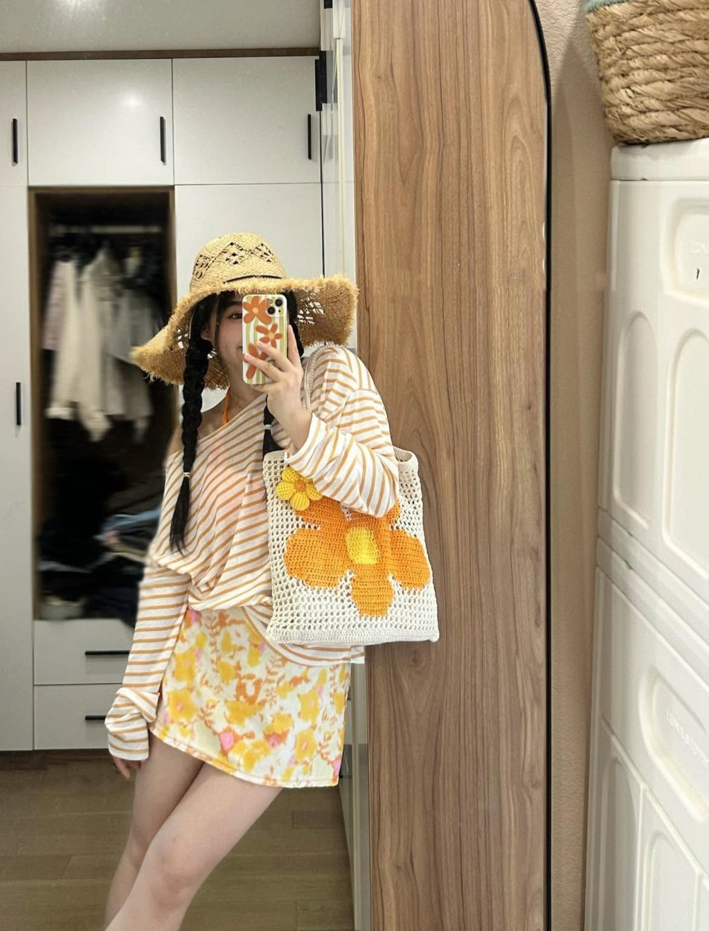 Crochet Flower Tote Bag, Handmade Daisy Mesh Shoulder Bag, Retro Floral Crochet Beach Bag, Boho Summer Market Bag for Women Crochet03