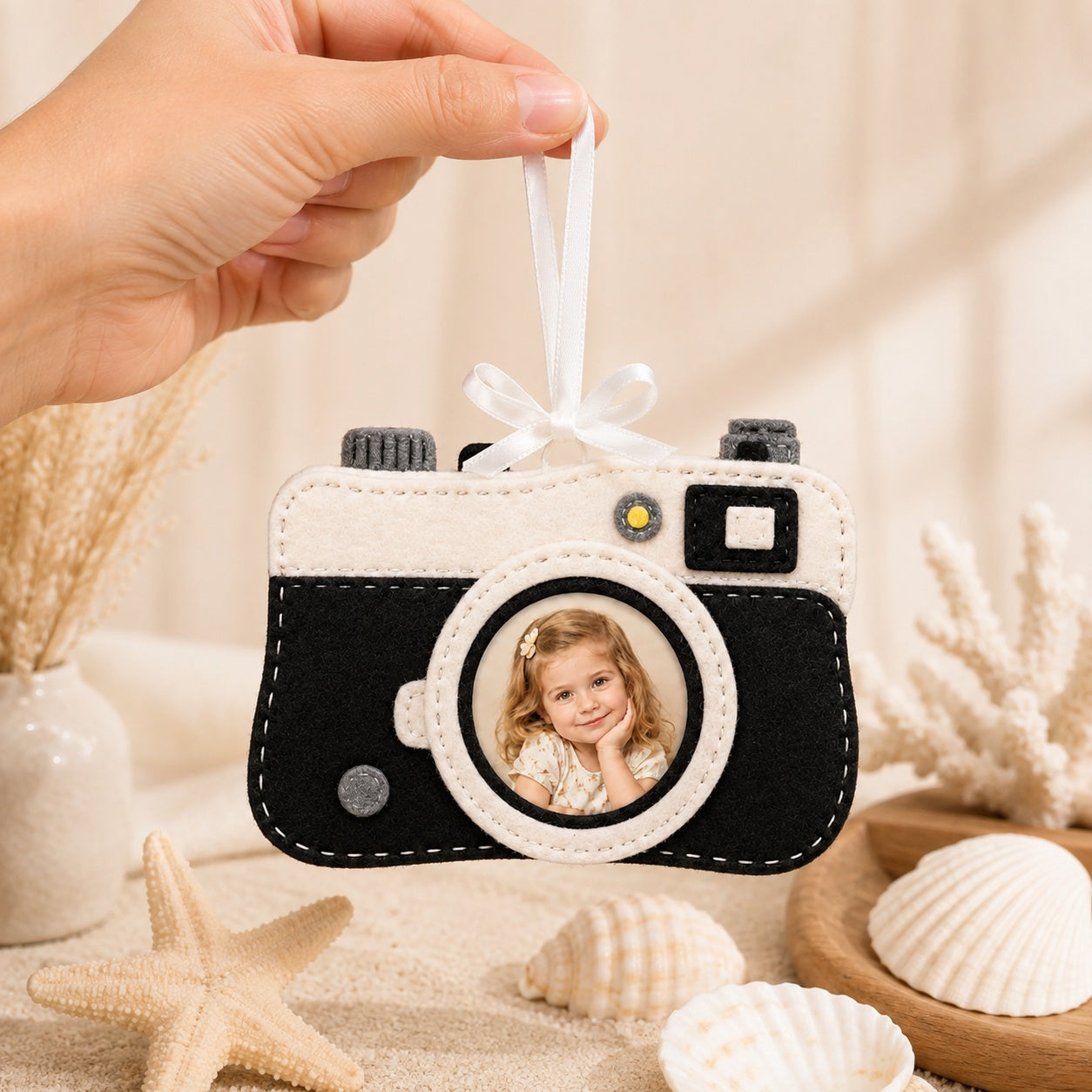 Custom Photo Camera Felt Ornament, Personalized Handmade Christmas Tree Decoration, Family Photo Keepsake, Memory Gift Ornament NHFOR08