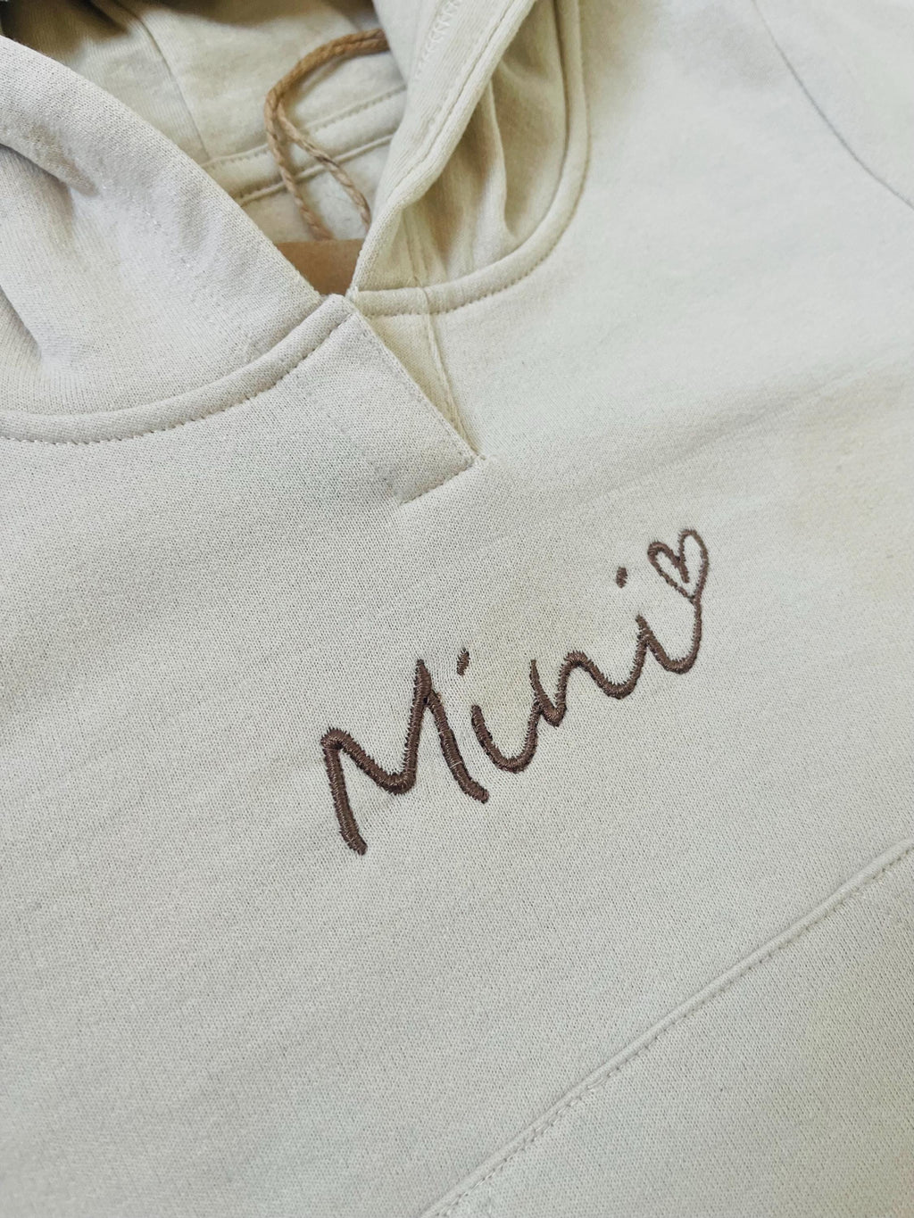 Personalized Mama Hoodie with Names on Sleeve, Custom Embroidered Cuff Sweatshirt, New Mom Hoodie, Mama Jumper, Mother’s Day Gift for Her
