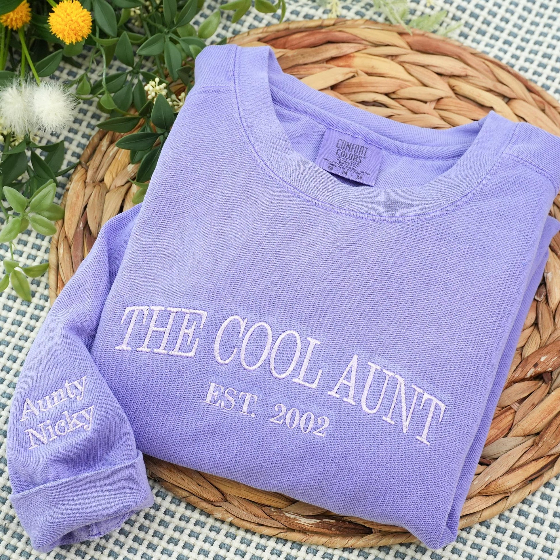 The Cool Aunt Sweatshirt Best Auntie Sweatshirt, Embroidered Cool Aunt Outfits, New Aunt Crewneck, Best Auntie Gift