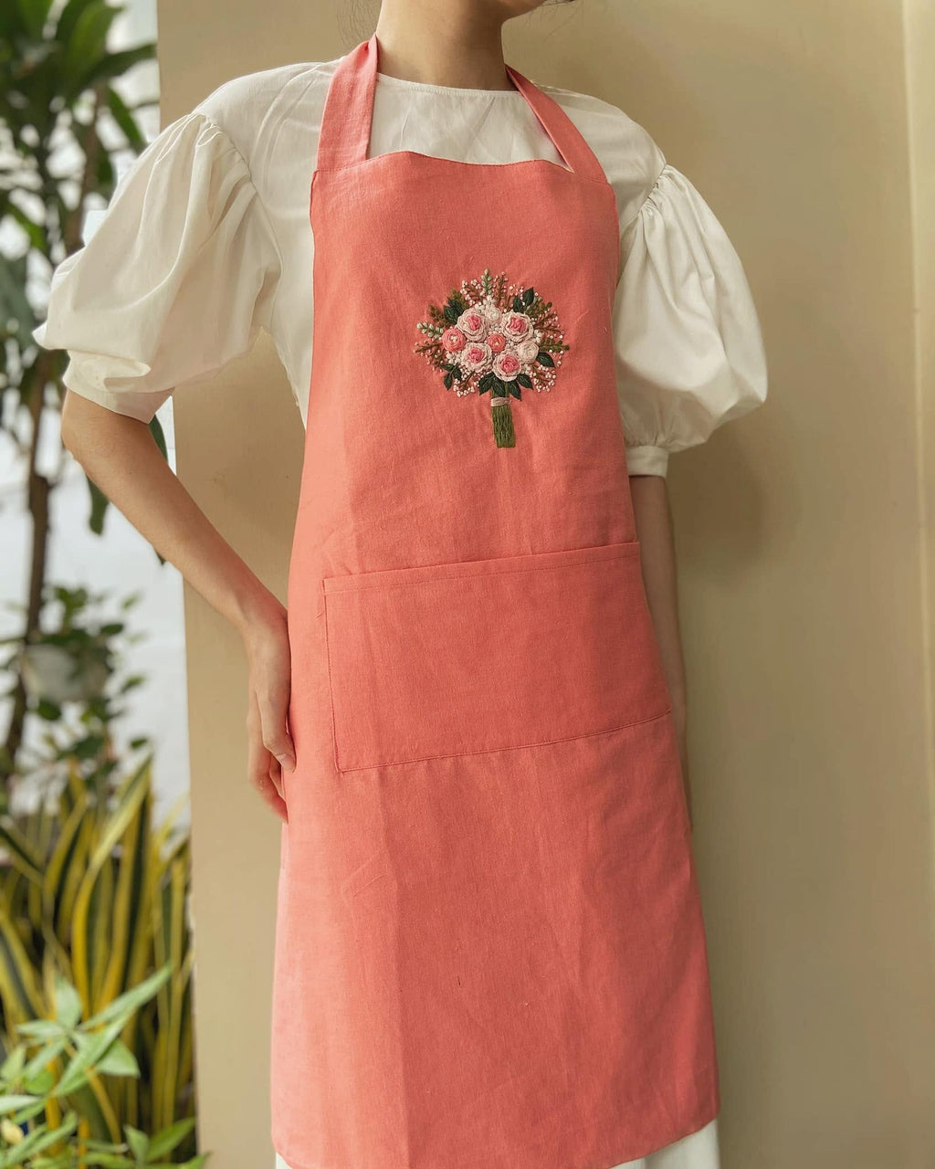 Personalized Bouquet Flower Hand Embroidered Apron, Handmade Wild Flowers Apron, Embroidered Apron, Linen Apron, Gardening Apron, Kitchen Apron, Mom Gift EMAP11
