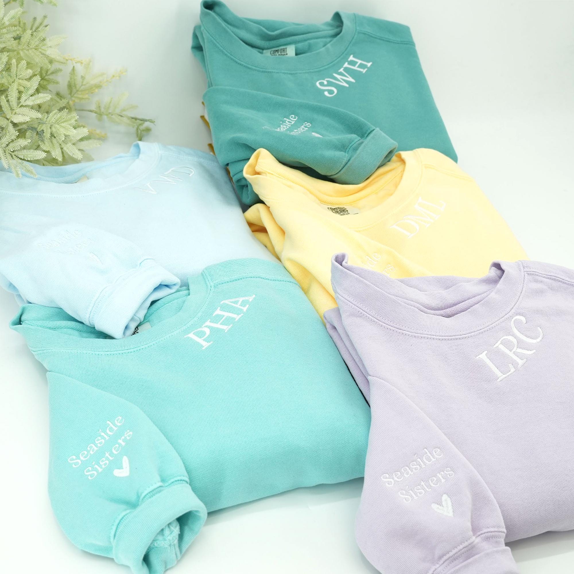 Custom Embroidered Grandma Sweatshirt – Personalized Nana Shirt, Minimalist Mimi Sweater, Cozy Gift for Grandma