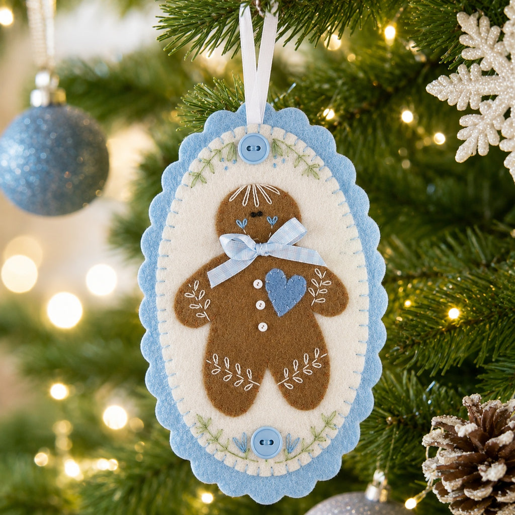 Personalized Gingerbread Felt Ornament, Handmade Christmas Tree Decoration, Holiday Keepsake, Cute Gingerbread Gift, Baby Christmas Ornament Gift NHFOR06