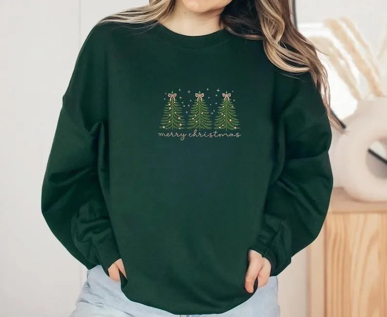 Custom Christmas Tree Embroidered Sweatshirt – Personalized Holiday Bow Tree Design – Festive Winter Gift for Family and Friends